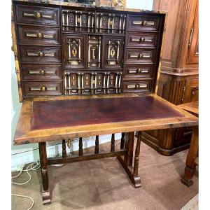 Cabinet Called "bargueno" In Walnut With Column Decoration - Spain 18th Century 