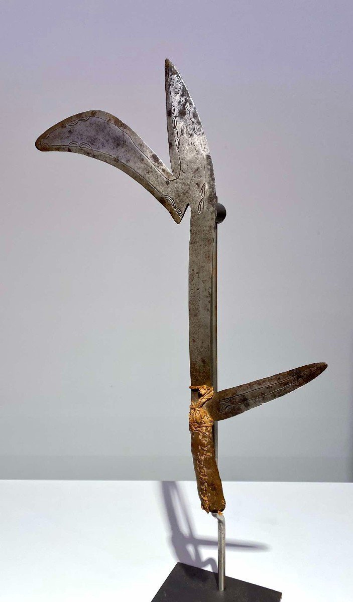 Rare And Throwing Knife Of The Banda Yakpa People Mbugbu Central Africa Congo Kipinga-photo-2