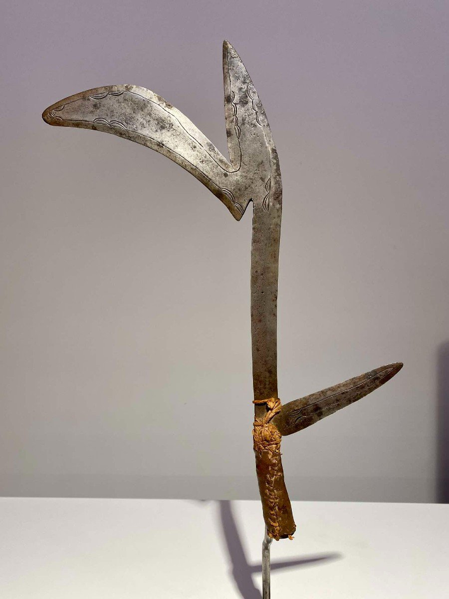 Rare And Throwing Knife Of The Banda Yakpa People Mbugbu Central Africa Congo Kipinga-photo-8