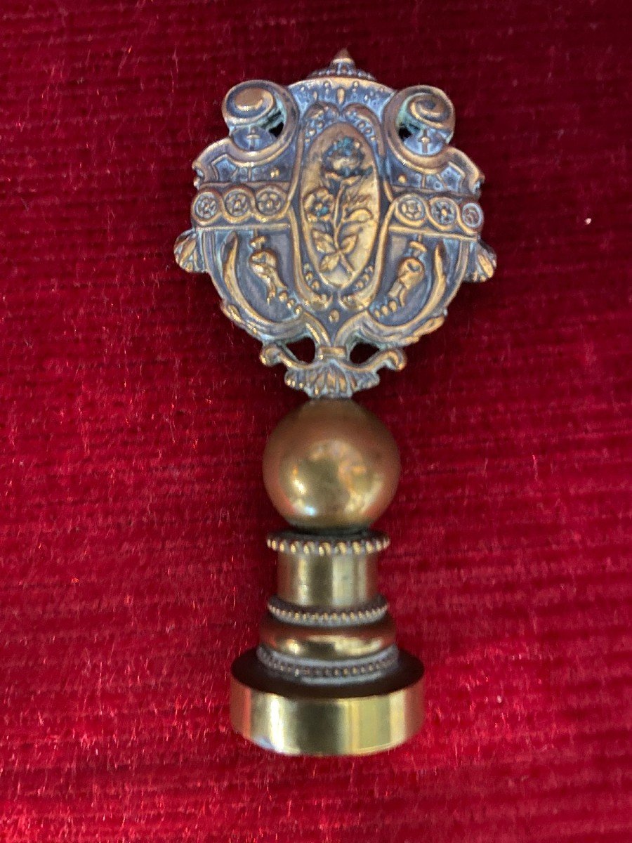 Seal With Rose Decoration In A Cross Surmounted By A Hat - Late 19th - Early 20th Century