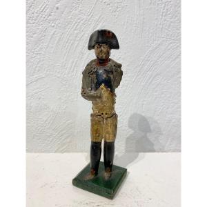 Soldat en bois polychromé à l'effigie de  l'Empereur Napoleon 1er - Epoque Empire