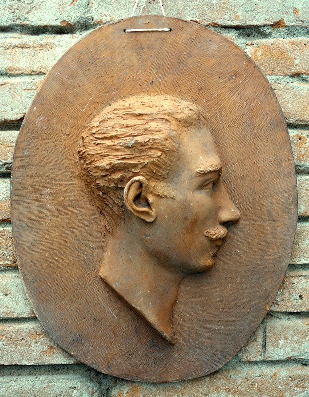 "HOMME" Bas relief de CL.CORNET , Terre Cuite vers 1900