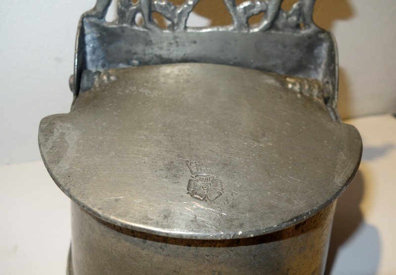 "salt Box" Tin With Hallmark  -photo-3