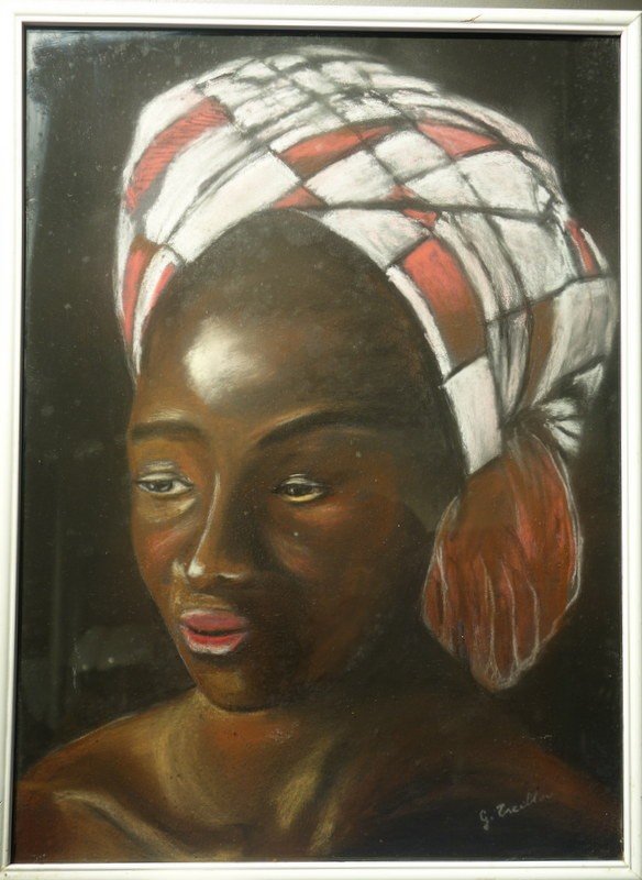 "PORTRAIT d'AFRICAINE" vers 1960....Signature Non Déchiffrée