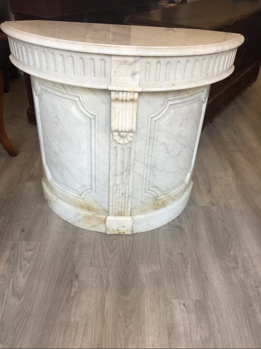 Beautiful Half Moon Marble Counter 1880s / 1900s