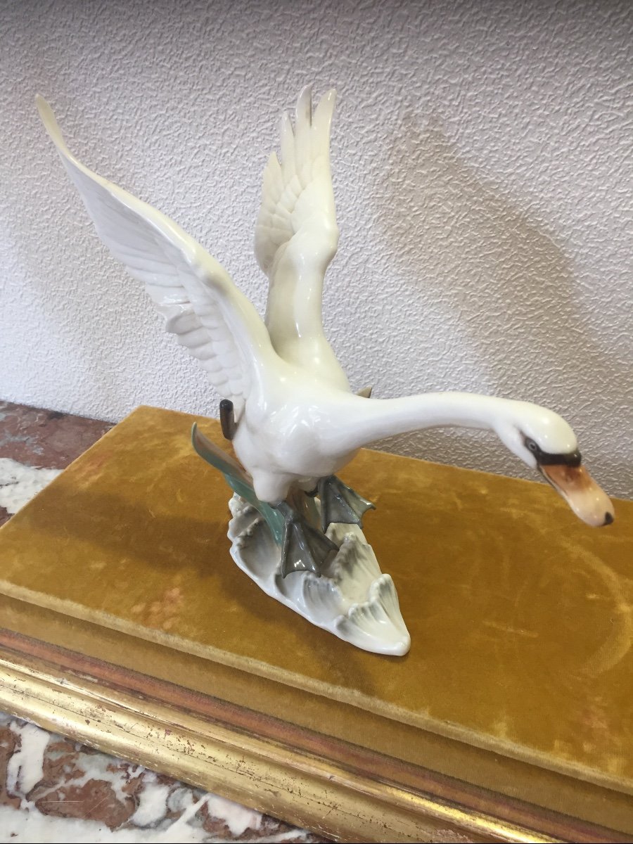 Swan Porcelain Figurine Manufacture M. H. Friitz - Roséth