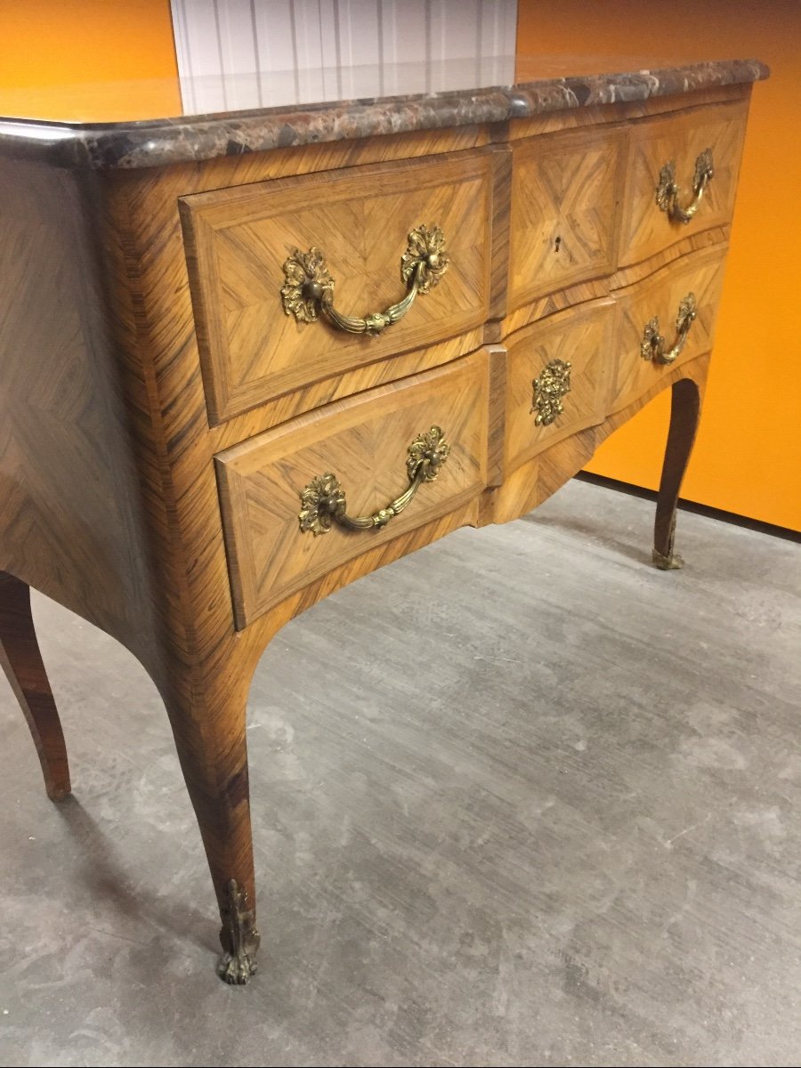 Small Regency Style Crossbow Chest Of Drawers -photo-1