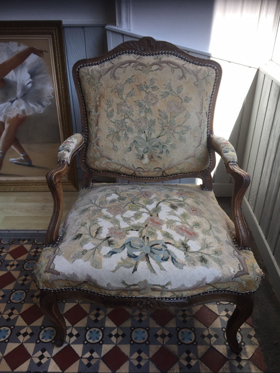 Beautiful Louis XV Period Flat Back Armchair In Natural Wood -photo-3