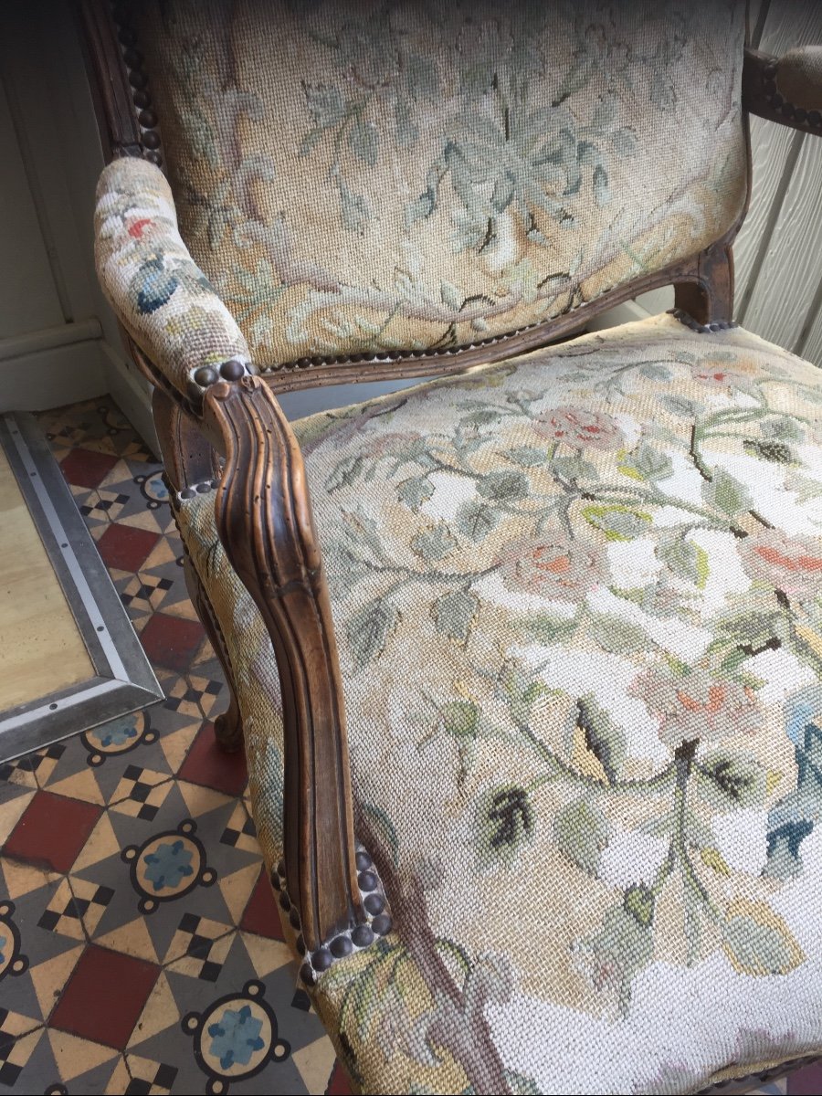 Beautiful Louis XV Period Flat Back Armchair In Natural Wood -photo-2