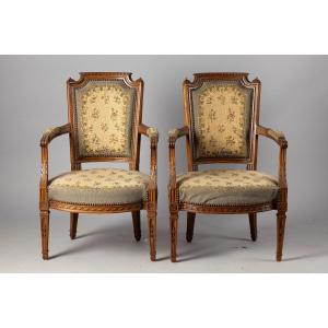 Pair Of Carved Walnut Armchairs Covered In Pointed Tapestries, Louis XVI Period 