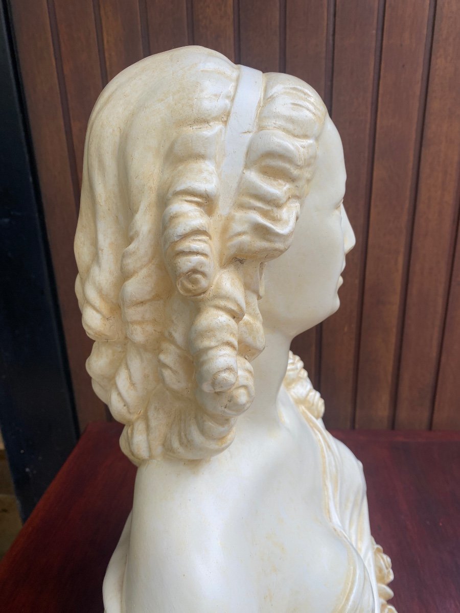 Plaster Sculpture Pretty Lady Age Unknown-photo-3