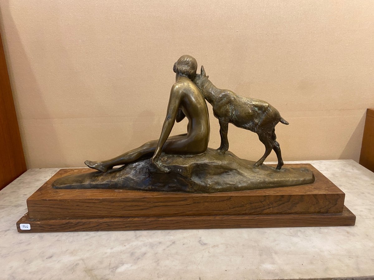 Bronze Sculpture Of Woman And Deer Signed By Pierre Alexander Molton Sealed With Medal Of Honor-photo-3