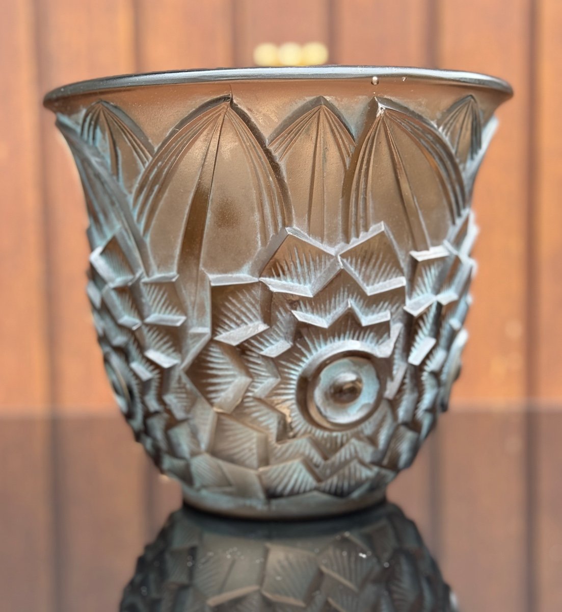 Vase moulé pressé signé Pierre d'Avesn Art Déco 1930