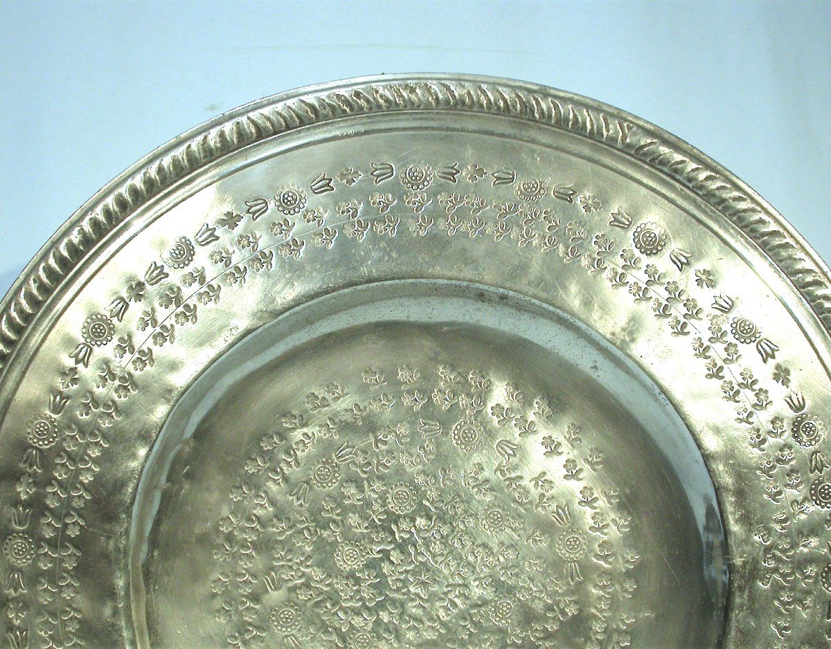 Large Pewter Dish  - Turin (?), 18th Century-photo-1