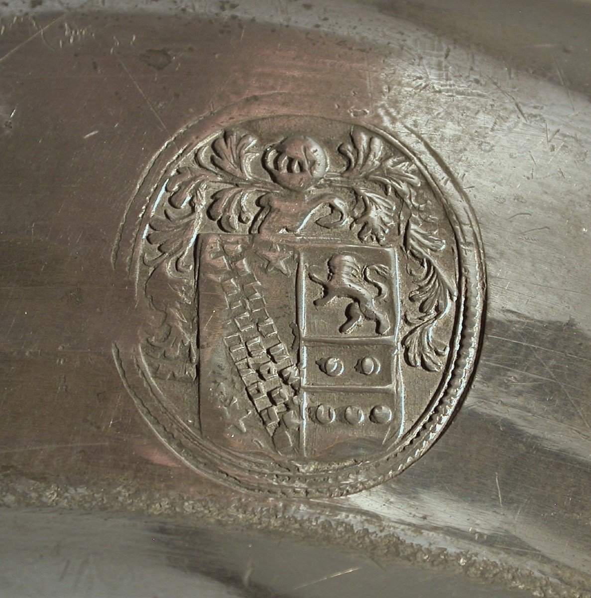 RARE PLAT EN ETAIN  - AVIGNON, CIRCA 1600