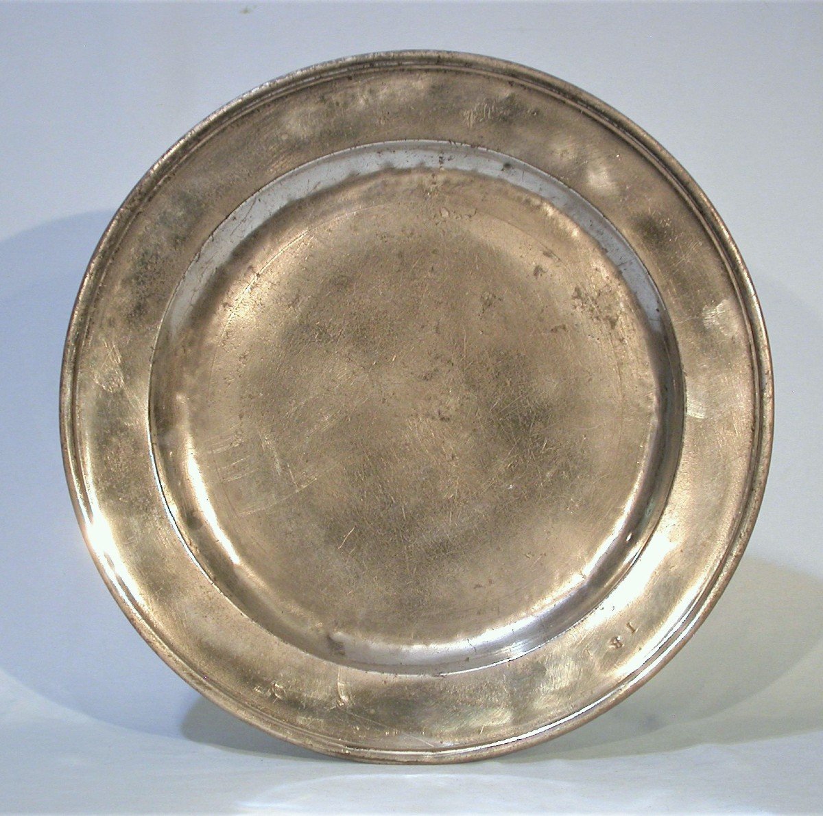 Pair Of Large Pewter Dishes (tin) - London, 18th Century-photo-2