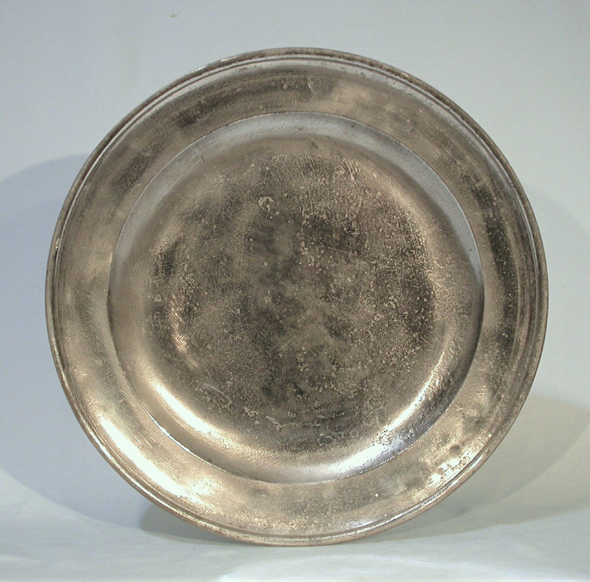 Pair Of Large Pewter Dishes (tin) - London, 18th Century-photo-3