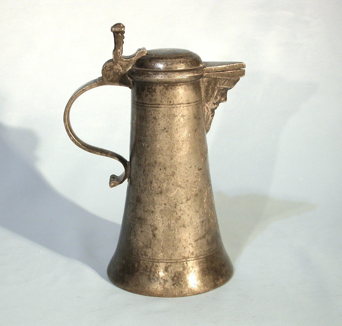 Pewter Armored Pitcher  - Schaffhouse, 17th Century-photo-1