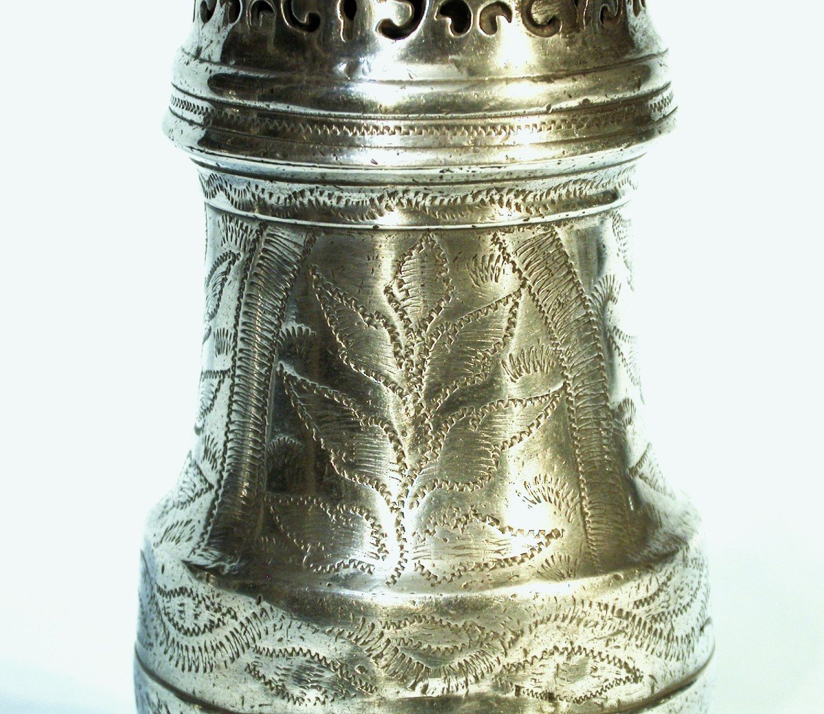 Very Large Pewter Sprinkler  - Lyon,  XVIII Th Century.-photo-1