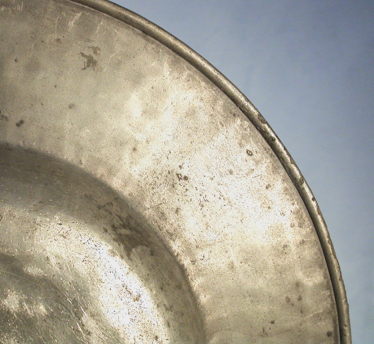 Large "cardinal" Pewter Dish  - Angers, Mid-17th Century-photo-3