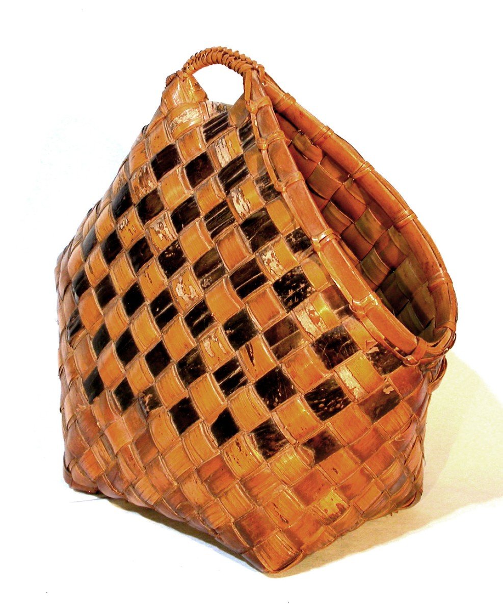 Folk Art - Basketwork - Basket Known As "a Rooster"