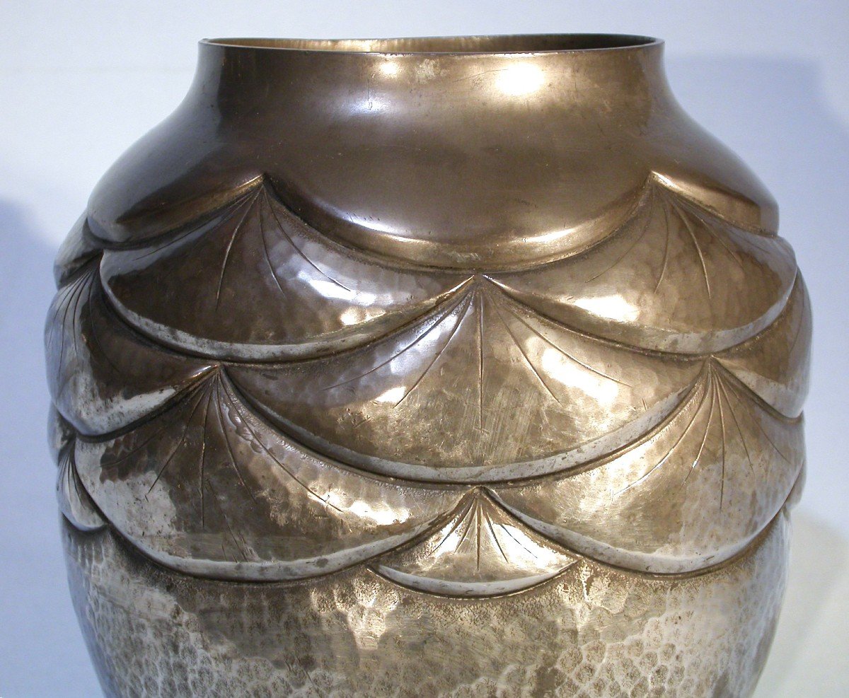 VASE "ART DECO" EN ETAIN DE RENE DELAVAN-photo-3