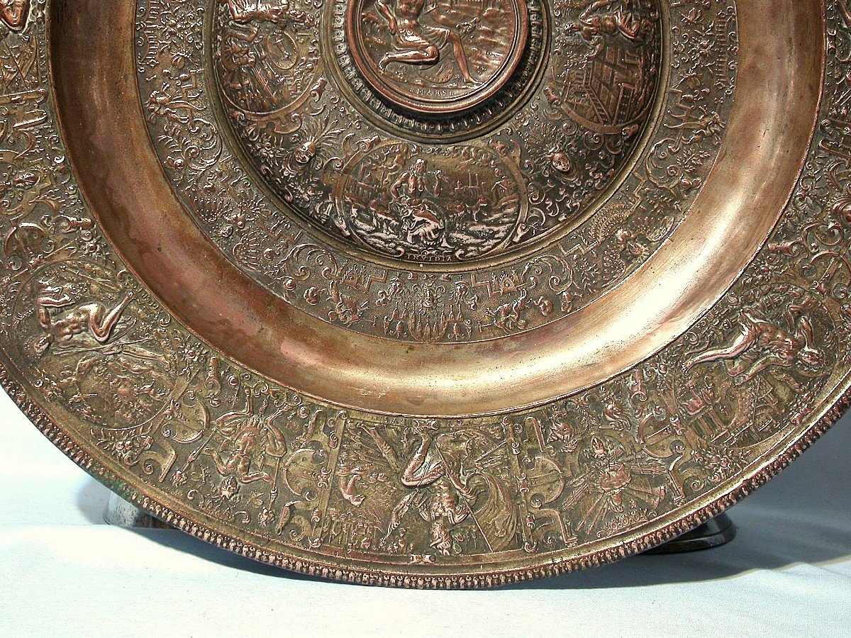 Large Basin Of "mars" In Copper, XIX Th C-photo-2