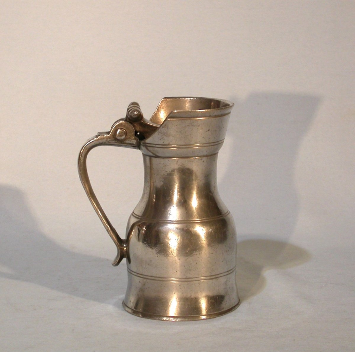 Rare Pewter Wine Pitcher - Orleans, 18th Century-photo-2