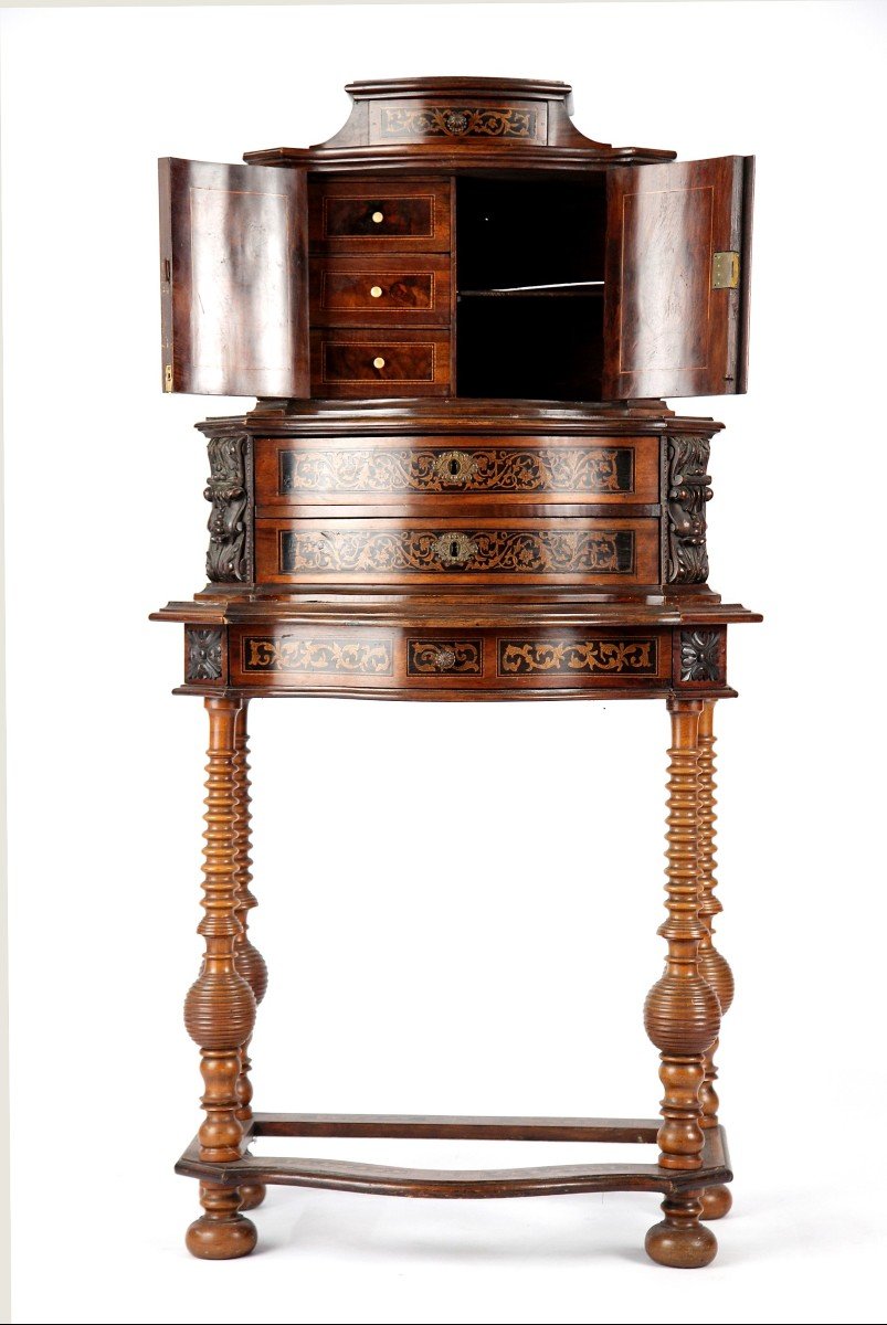 CABINET  EN NOYER  -  ALSACE, VERS 1800-photo-2