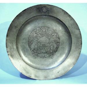 Large Pewter Dish - London, Early 19th Century