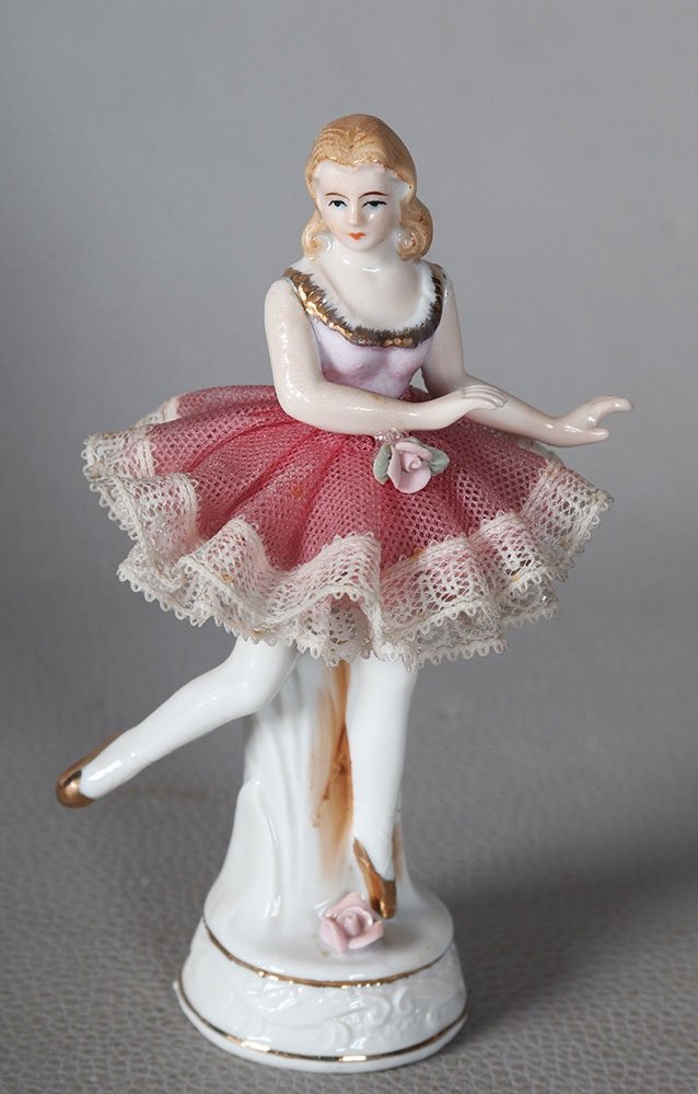 Porcelain Dancer, Stamp: Japan, Height: 15 Cm