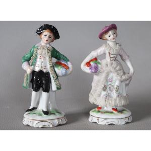 Couple, Porcelaine ancienne, hauteur : 12,5 cm