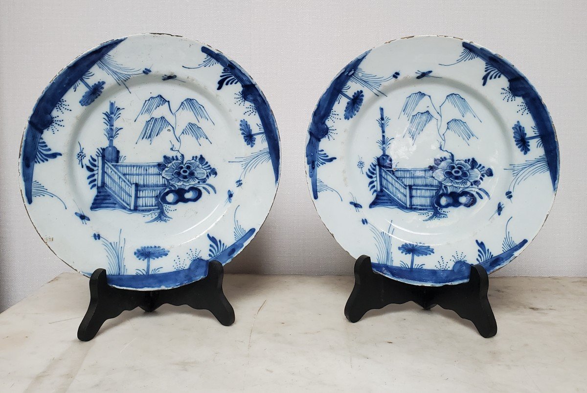 Pair Of Fine Delft Earthenware Plates - 18th Century