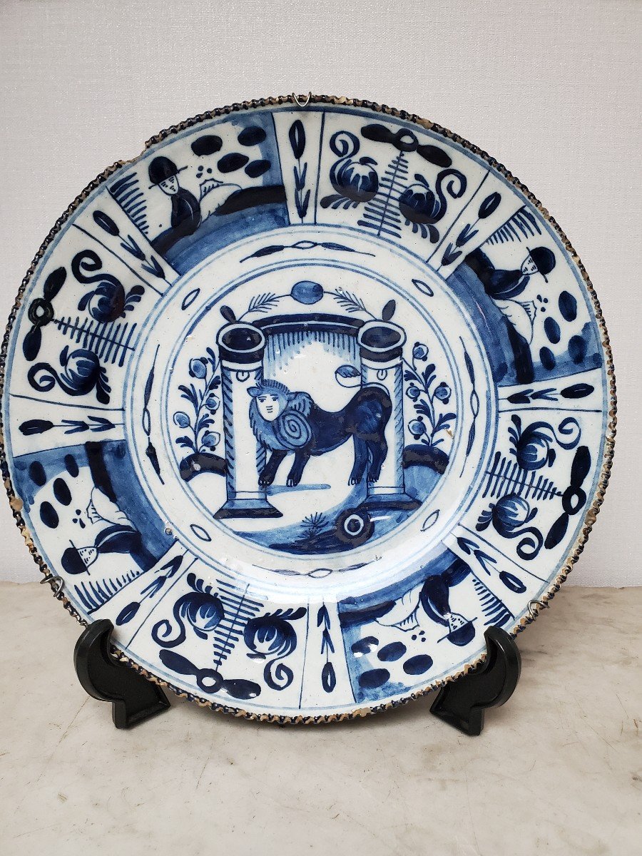 1 Delft Earthenware Dish - 17th Century