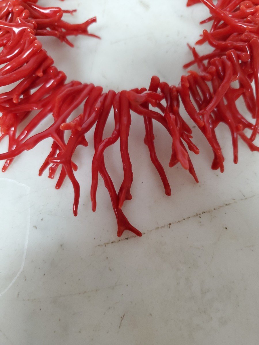 Bijoux - Collier En Corail Rouge Sang Foncé Et Frangé.-photo-8