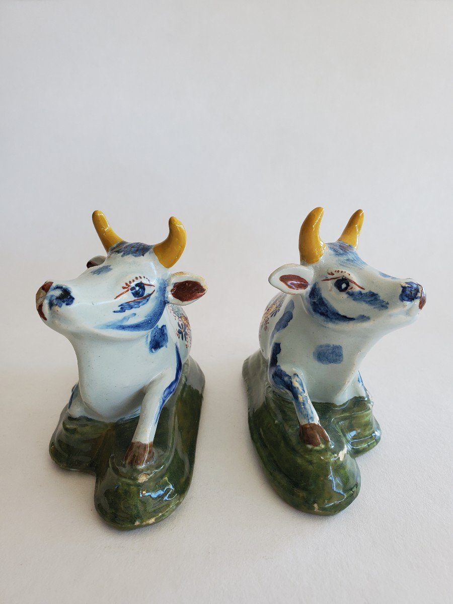 Delft - Pair Of Earthenware Cows - Signed - 18th Century-photo-1