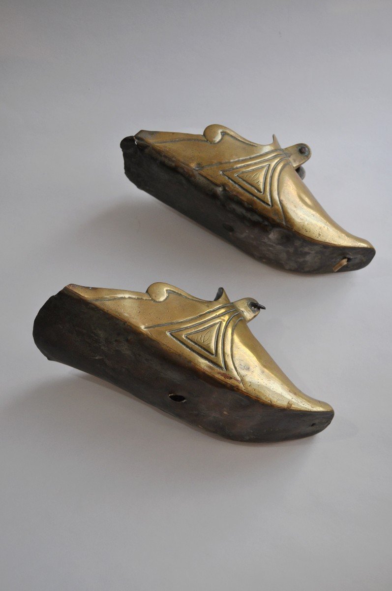 Pair Of Stirrups, Brass - Circa 1700-photo-1