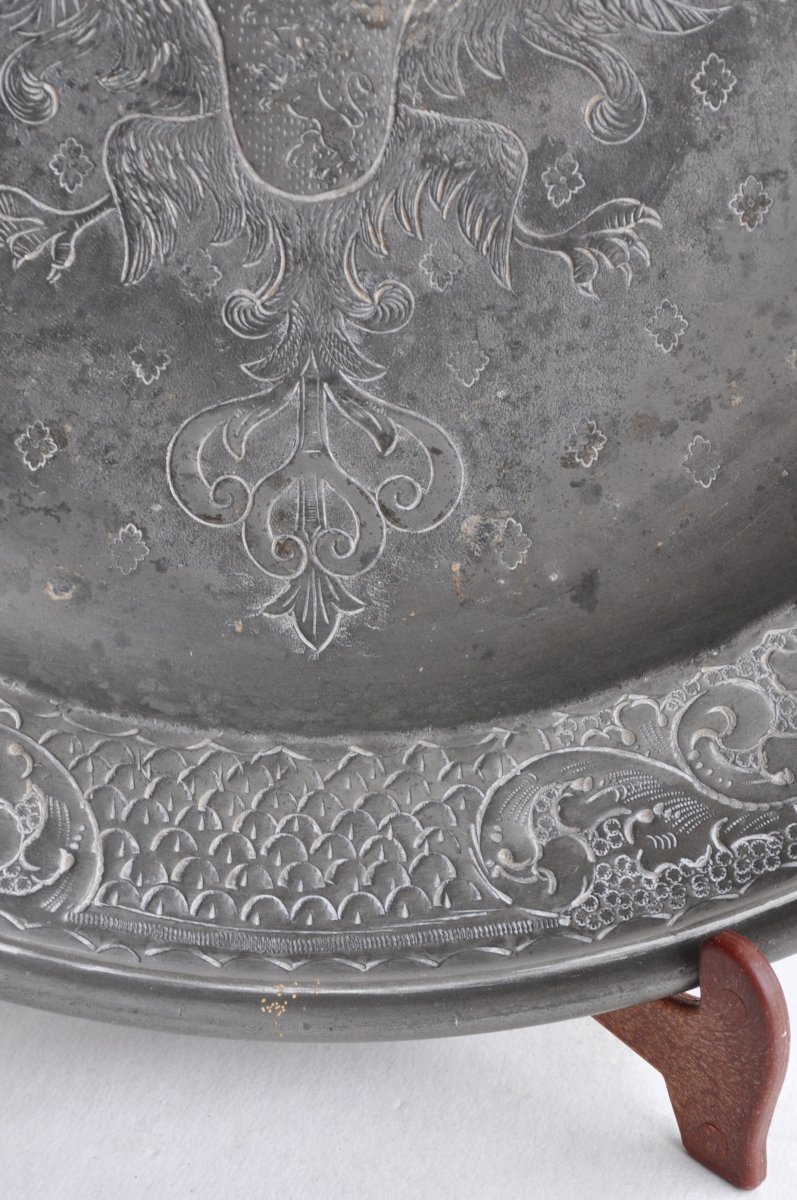 Large Pewter Dish With Coat Of Arms Decor - Early 19th-photo-4