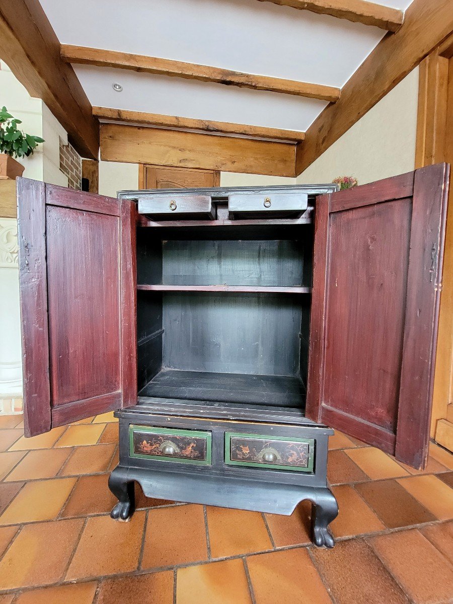 Chine - Cabinet à Décors Laqué - Signé - Circa 1800-photo-1