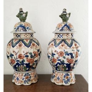 Pair Of Polychrome Earthenware Covered Pots From Delft - XIXth