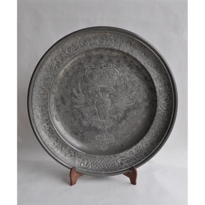 Large Pewter Dish With Coat Of Arms Decor - Early 19th