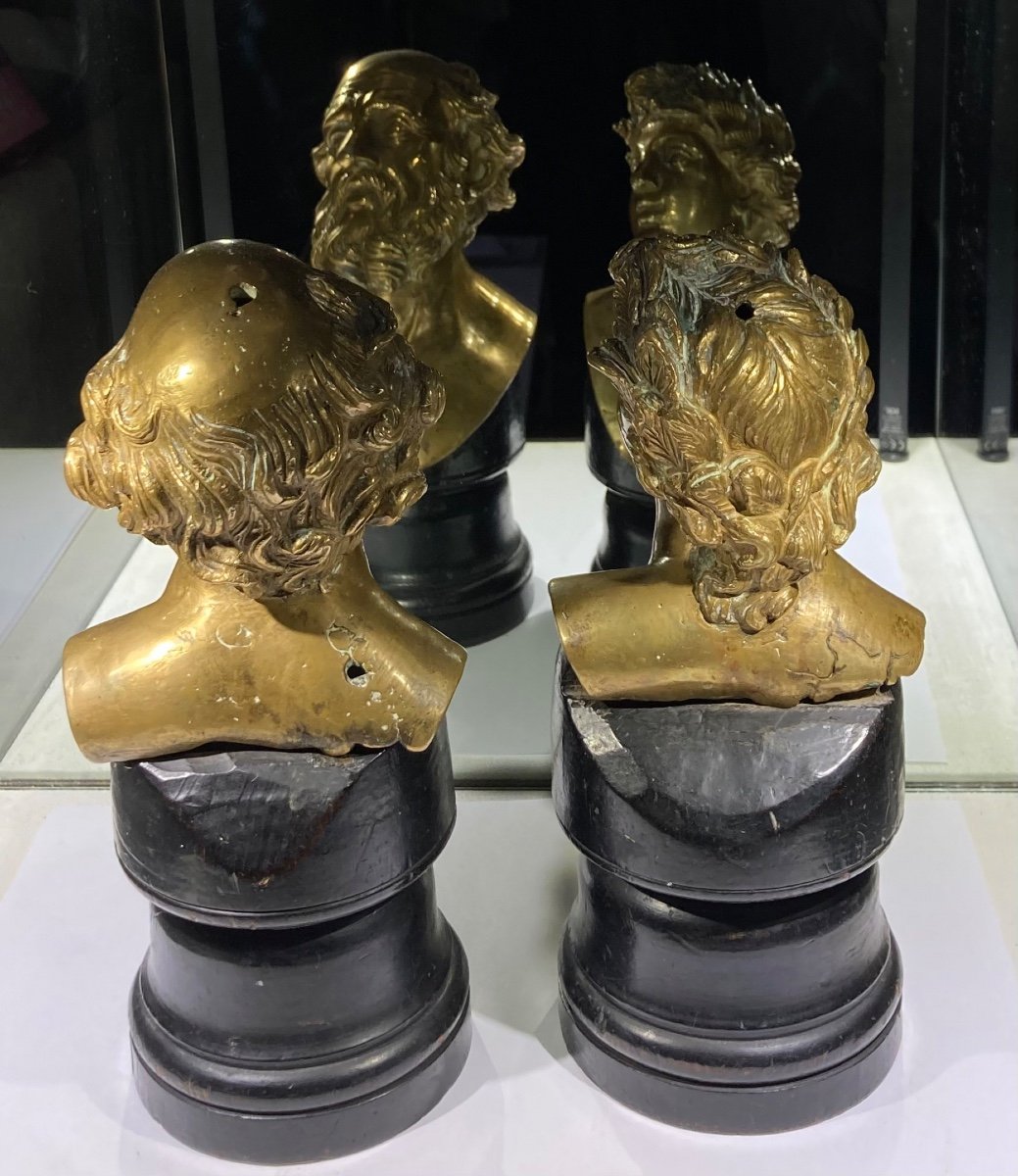 Pair Of Bronze Busts, Work From The 17th Century -photo-3