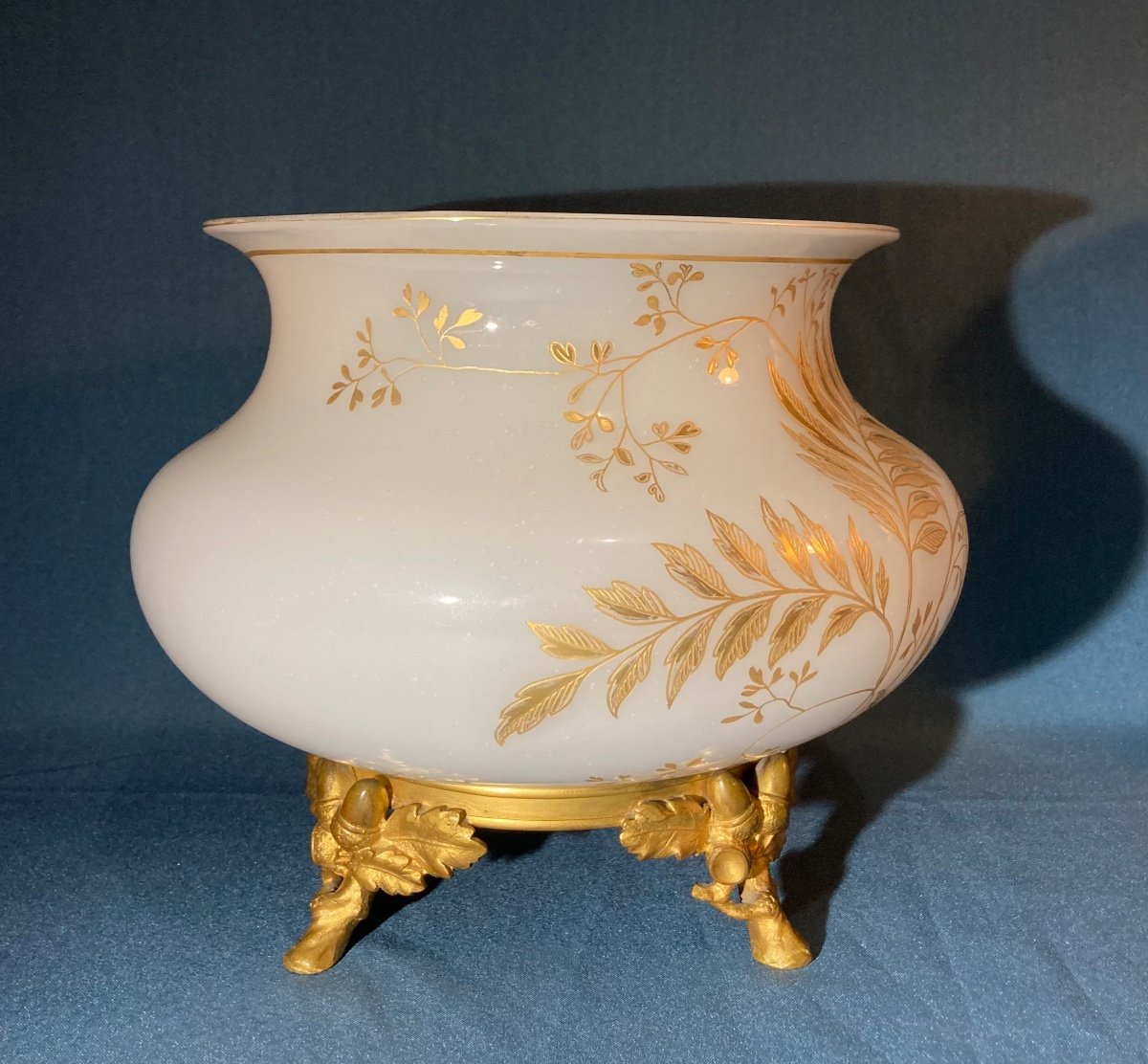 Coupe, Centre De Table En Opaline Blanche De Baccarat, Travail Vers 1890-photo-2