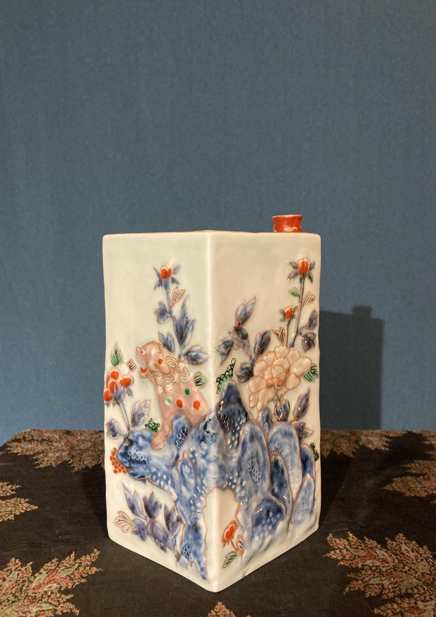 Arita Porcelain Sake Bottle, Japan Tokugawa Period