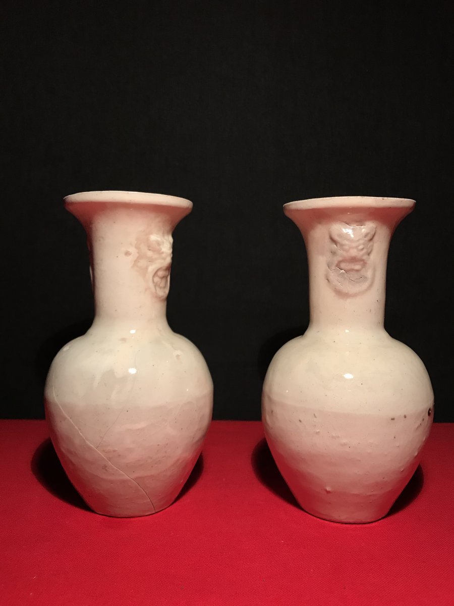 Paire De Vase En Grès A Glaçure Blanche, Chine époque Song(960-1279)