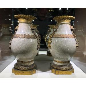 Paire De Vase En Celadon Gris Craquelé Monté Bronze, Milieu XIXé 