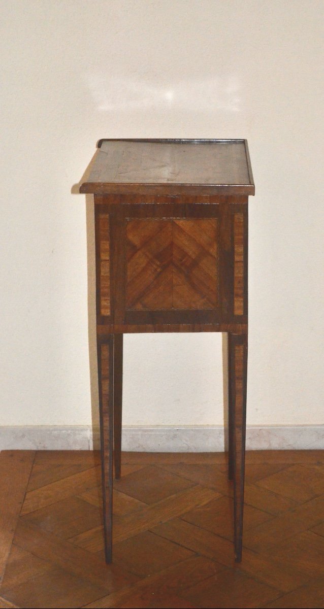 Louis XVI Marquetry Bedside Table-photo-2