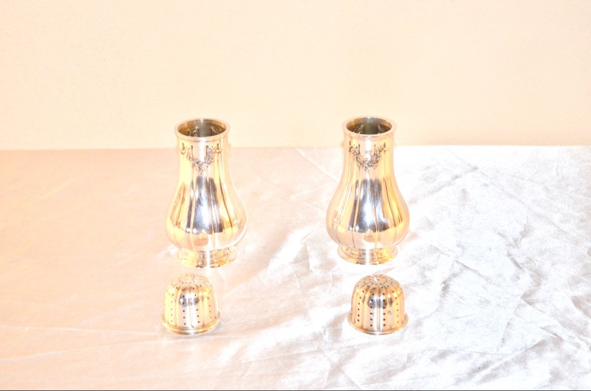 Large Pair Of Salt And Pepper Shakers In Sterling Silver 19th Century-photo-2