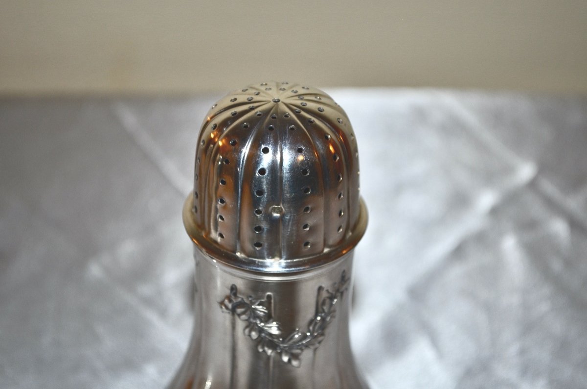 Large Pair Of Salt And Pepper Shakers In Sterling Silver 19th Century-photo-5