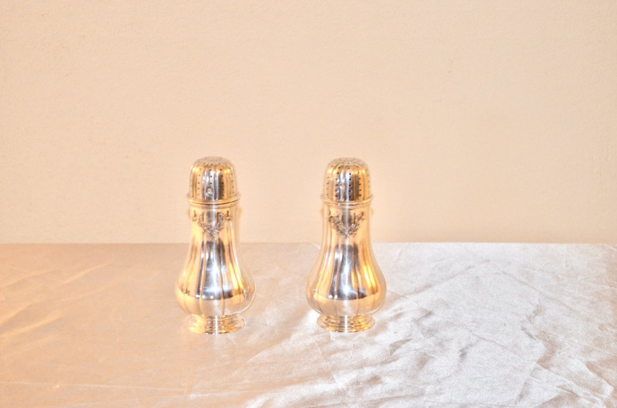 Large Pair Of Salt And Pepper Shakers In Sterling Silver 19th Century